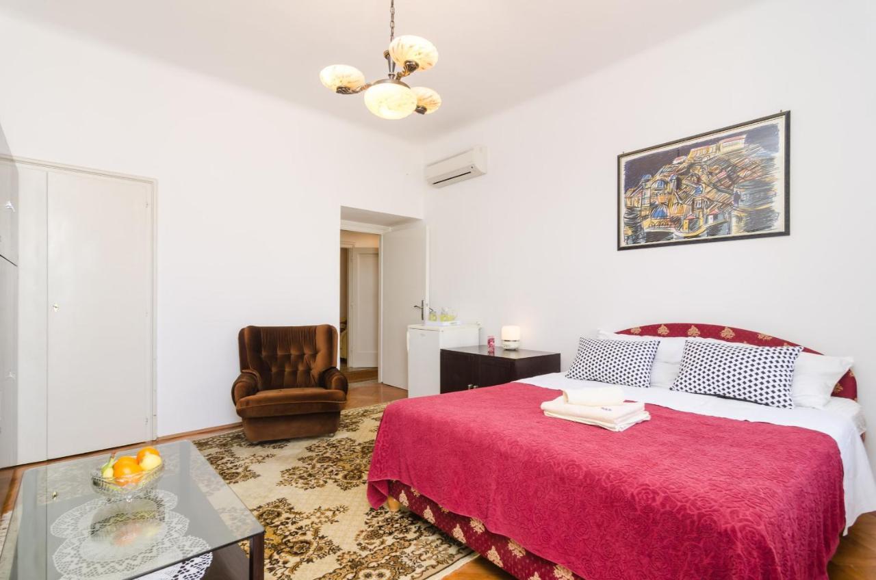 Apartments Davor ดูบรอฟนิก ภายนอก รูปภาพ